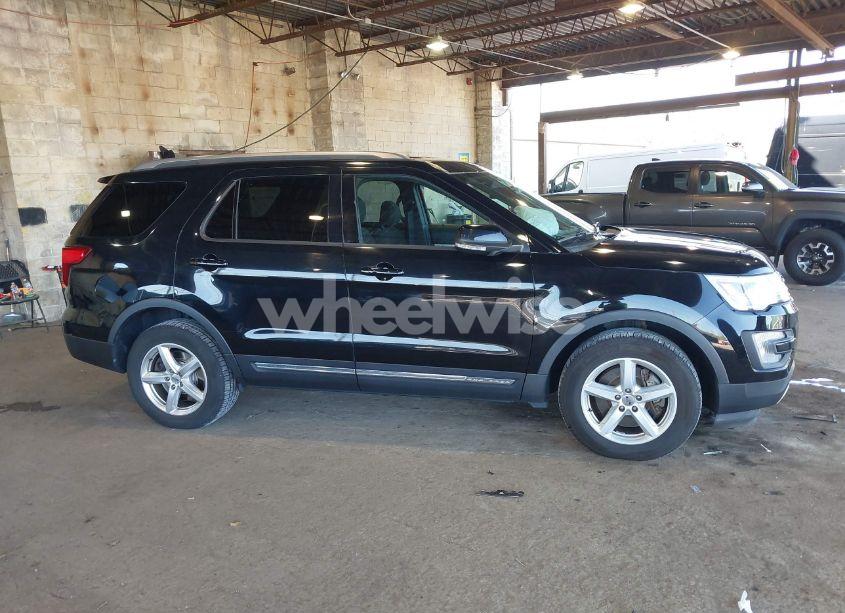 Photo 13 of 2017 Ford Explorer XLT (VIN 1FM5K8D82HGE17391)