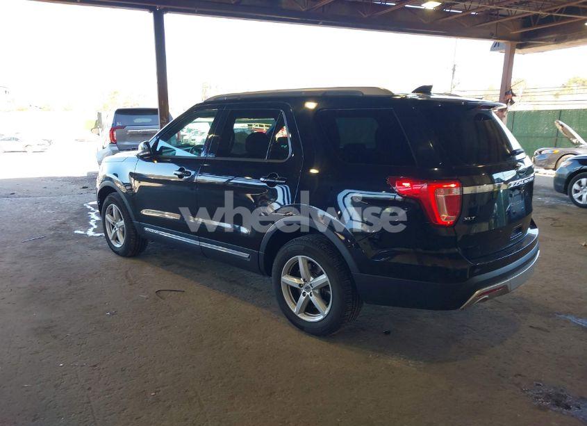 Photo 3 of 2017 Ford Explorer XLT (VIN 1FM5K8D82HGE17391)