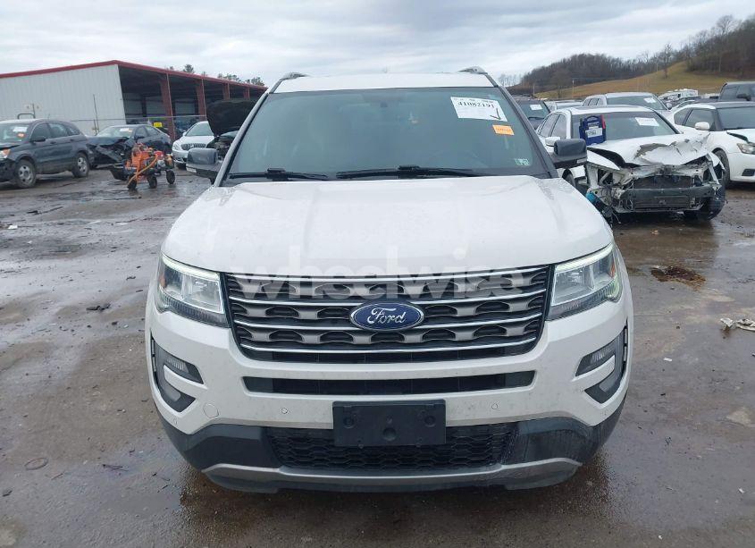 Photo 13 of 2017 Ford Explorer XLT (VIN 1FM5K8D82HGE31579)