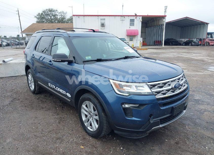 2018 Ford Explorer XLT (VIN 1FM5K8D82JGA01444) main photo