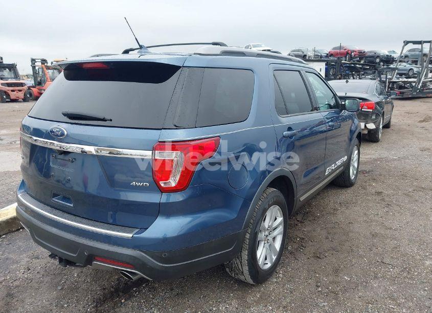 Photo 4 of 2018 Ford Explorer XLT (VIN 1FM5K8D82JGA01444)