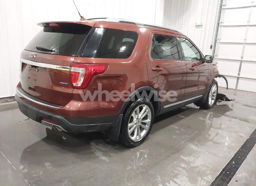 Photo 4 of 2018 Ford Explorer XLT (VIN 1FM5K8D82JGA31642)