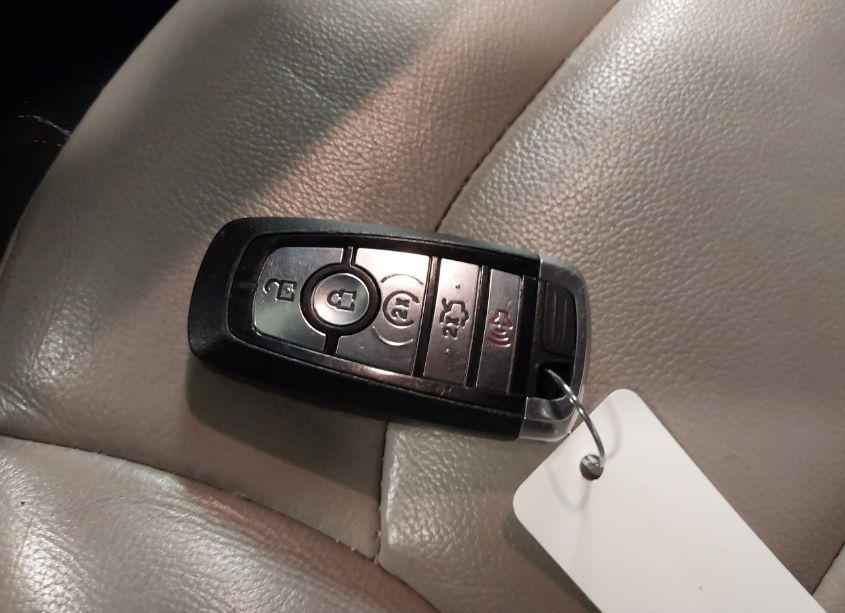 Photo 11 of 2018 Ford Explorer XLT (VIN 1FM5K8D82JGB02127)