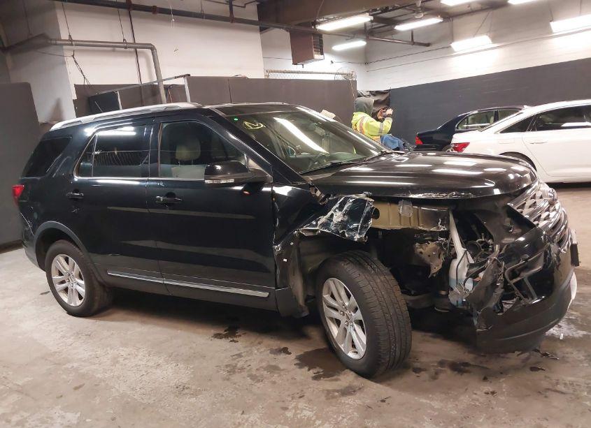 Photo 14 of 2018 Ford Explorer XLT (VIN 1FM5K8D82JGB02127)