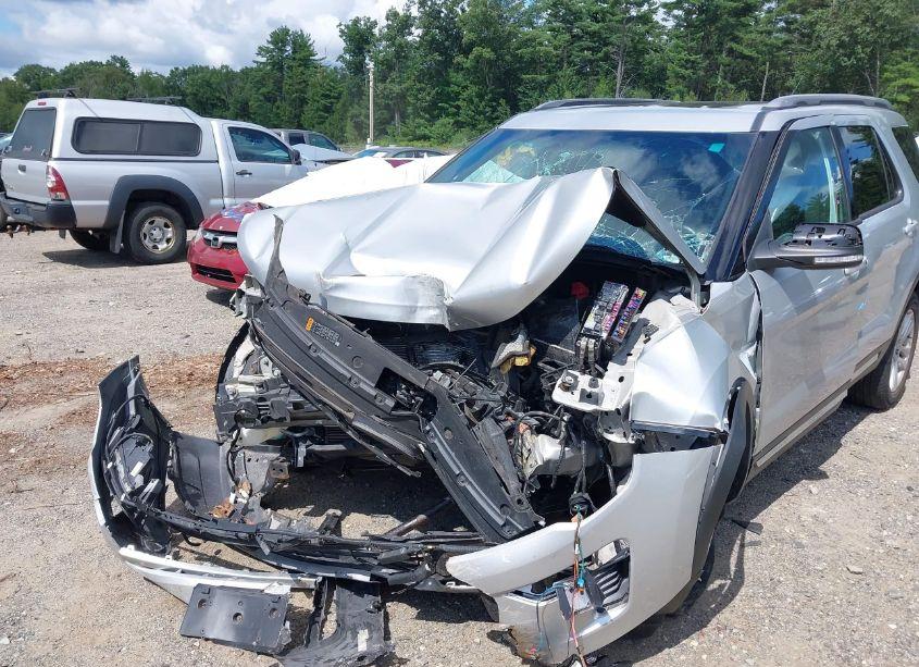 Photo 6 of 2018 Ford Explorer XLT (VIN 1FM5K8D82JGB37539)