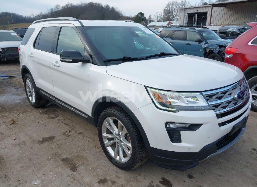 2018 Ford Explorer XLT (VIN 1FM5K8D82JGB40991) main photo