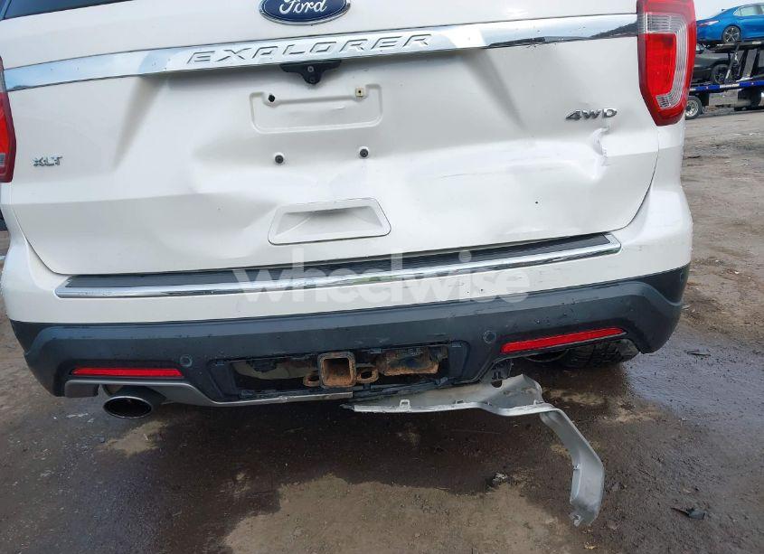 Photo 6 of 2018 Ford Explorer XLT (VIN 1FM5K8D82JGB40991)