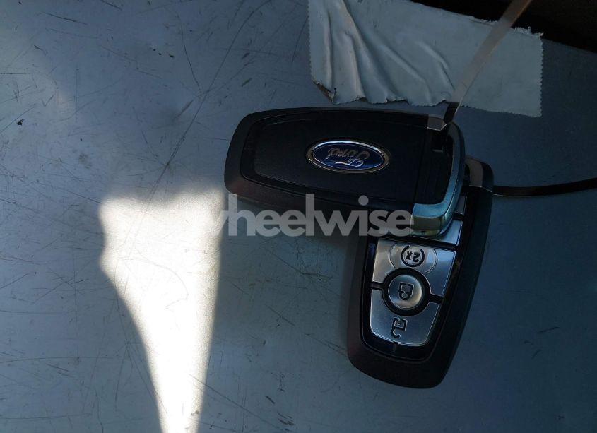 Photo 11 of 2018 Ford Explorer XLT (VIN 1FM5K8D82JGB65275)