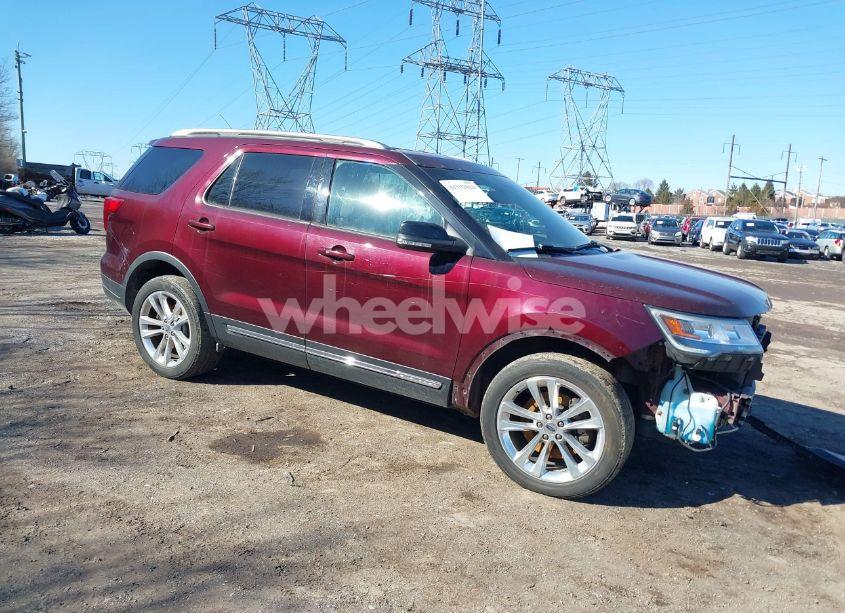 2018 Ford Explorer XLT (VIN 1FM5K8D82JGC21814) main photo