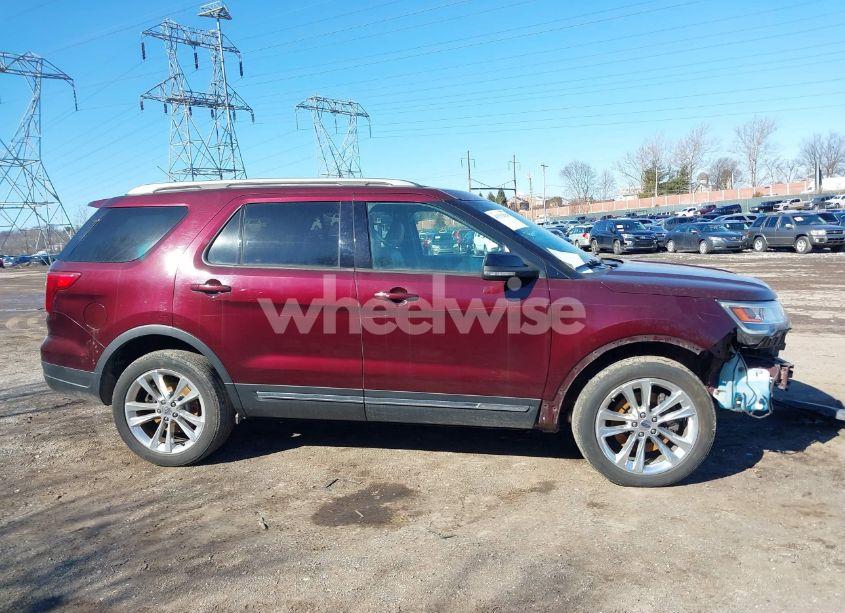 Photo 14 of 2018 Ford Explorer XLT (VIN 1FM5K8D82JGC21814)