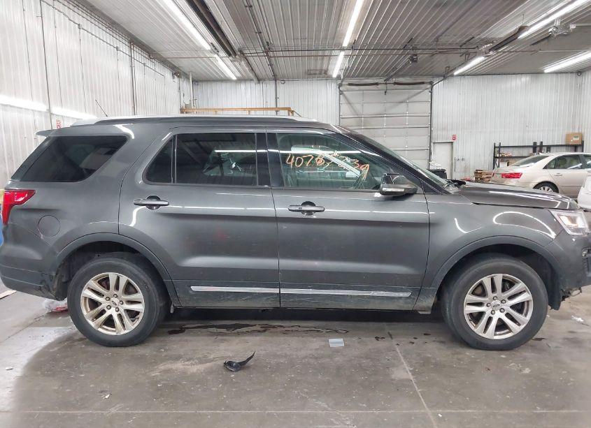 Photo 14 of 2018 Ford Explorer XLT (VIN 1FM5K8D82JGC71919)