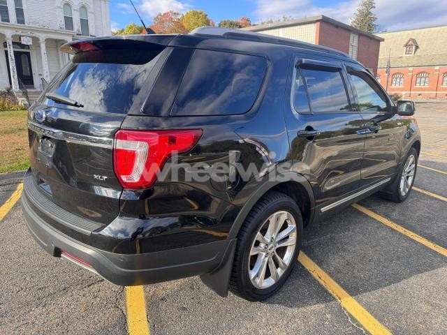 Photo 4 of 2019 FORD EXPLORER XLT (VIN 1FM5K8D82KGA01686)