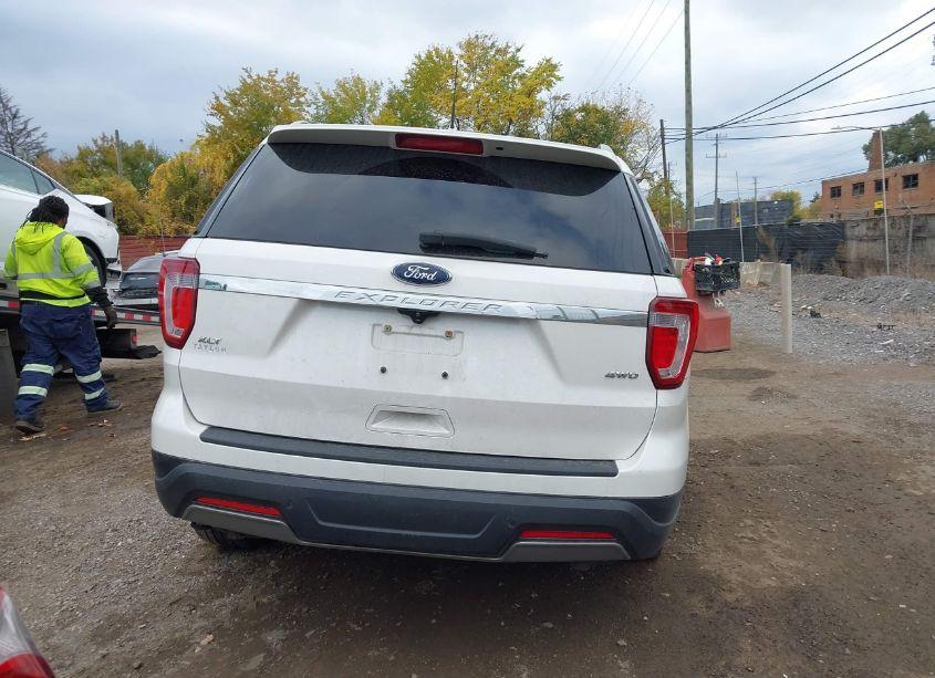 Photo 16 of 2019 Ford Explorer XLT (VIN 1FM5K8D82KGA06824)