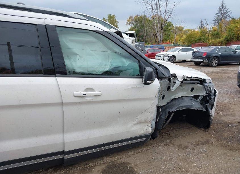 Photo 17 of 2019 Ford Explorer XLT (VIN 1FM5K8D82KGA06824)