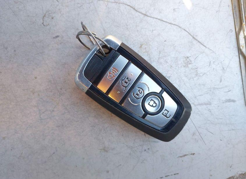 Photo 11 of 2019 Ford Explorer XLT (VIN 1FM5K8D82KGB03537)