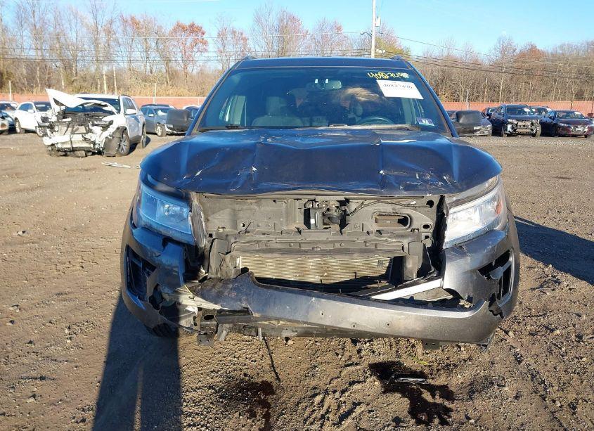 Photo 12 of 2019 Ford Explorer XLT (VIN 1FM5K8D82KGB03537)