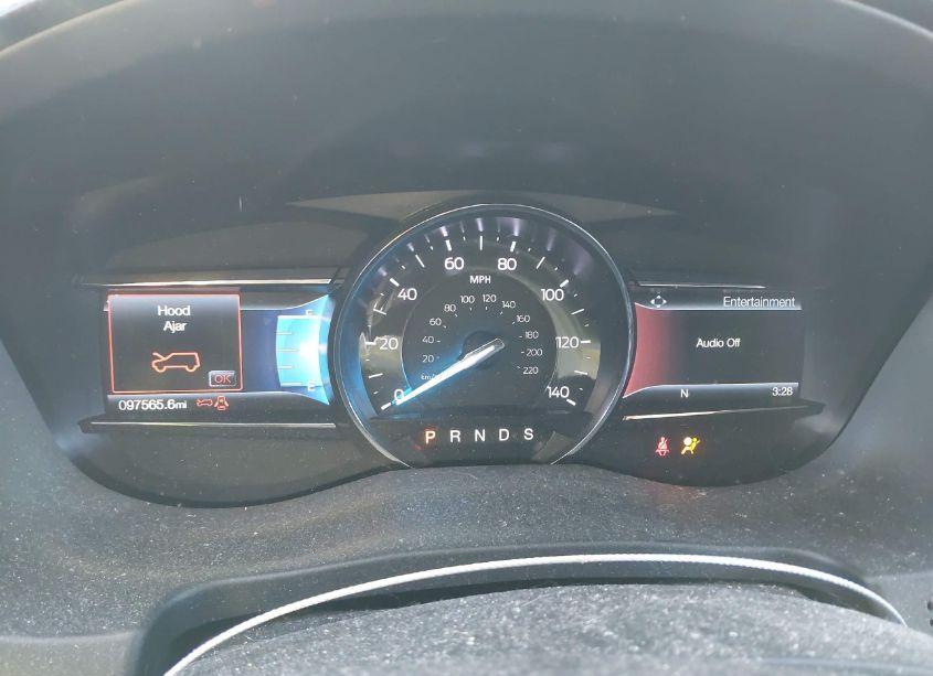 Photo 7 of 2019 Ford Explorer XLT (VIN 1FM5K8D82KGB03537)