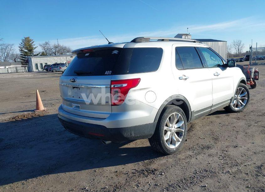 Photo 4 of 2013 Ford Explorer XLT (VIN 1FM5K8D83DGA17026)