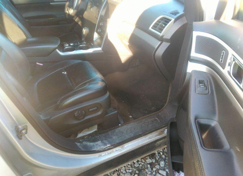 Photo 5 of 2013 Ford Explorer XLT (VIN 1FM5K8D83DGC20207)