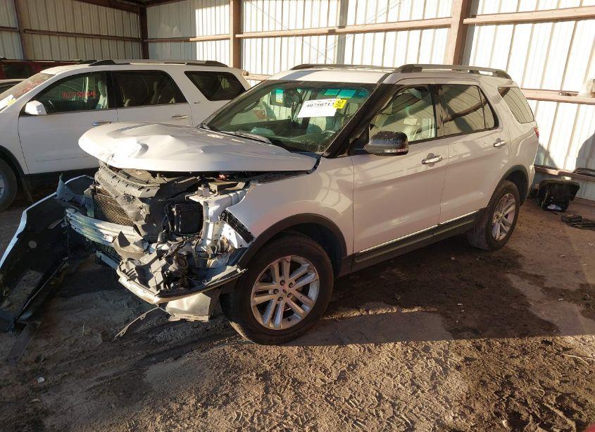 Photo 2 of 2014 Ford Explorer XLT (VIN 1FM5K8D83EGB33814)