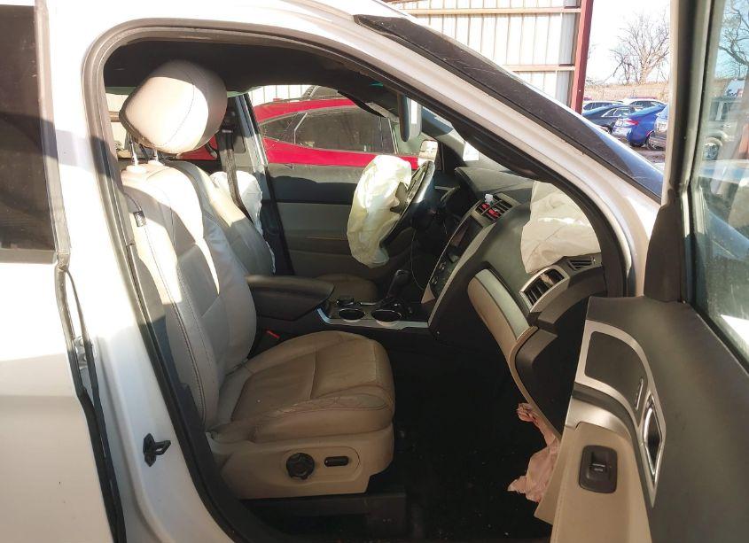 Photo 5 of 2014 Ford Explorer XLT (VIN 1FM5K8D83EGB33814)