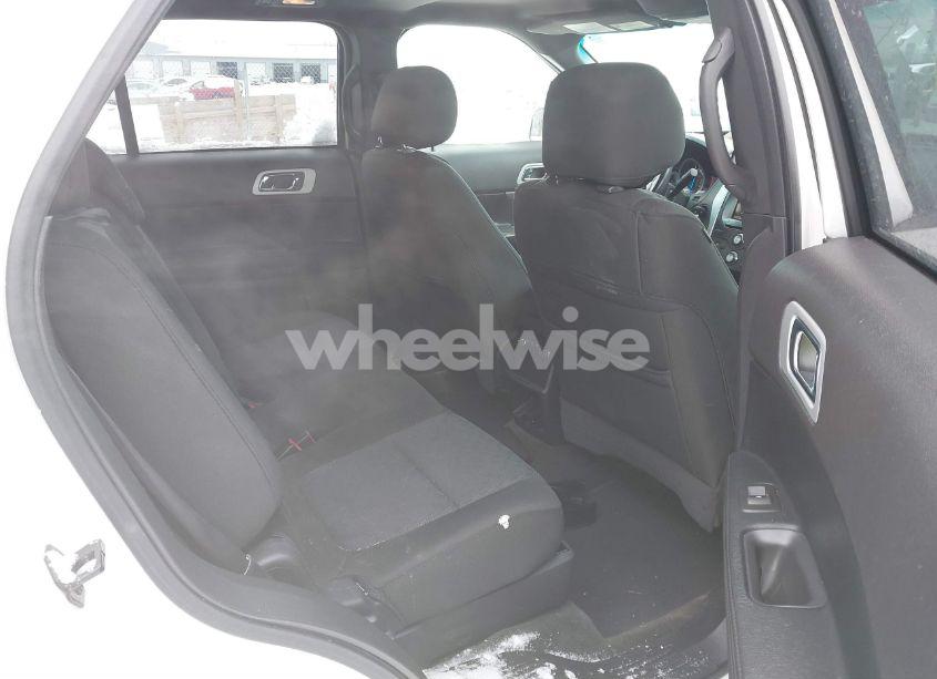 Photo 8 of 2015 Ford Explorer XLT (VIN 1FM5K8D83FGA52944)