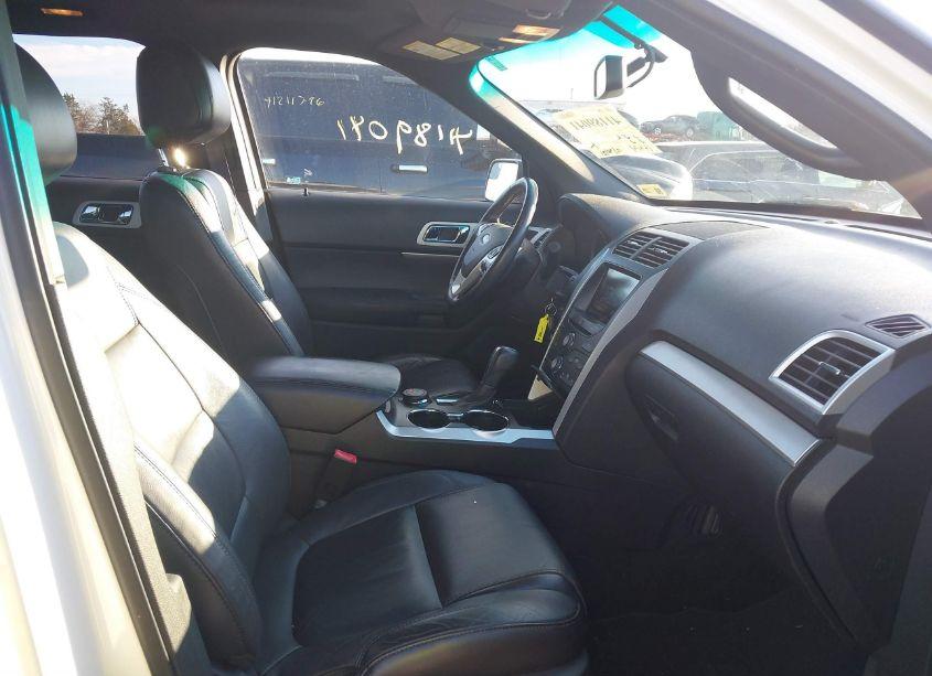 Photo 5 of 2015 Ford Explorer XLT (VIN 1FM5K8D83FGB29909)