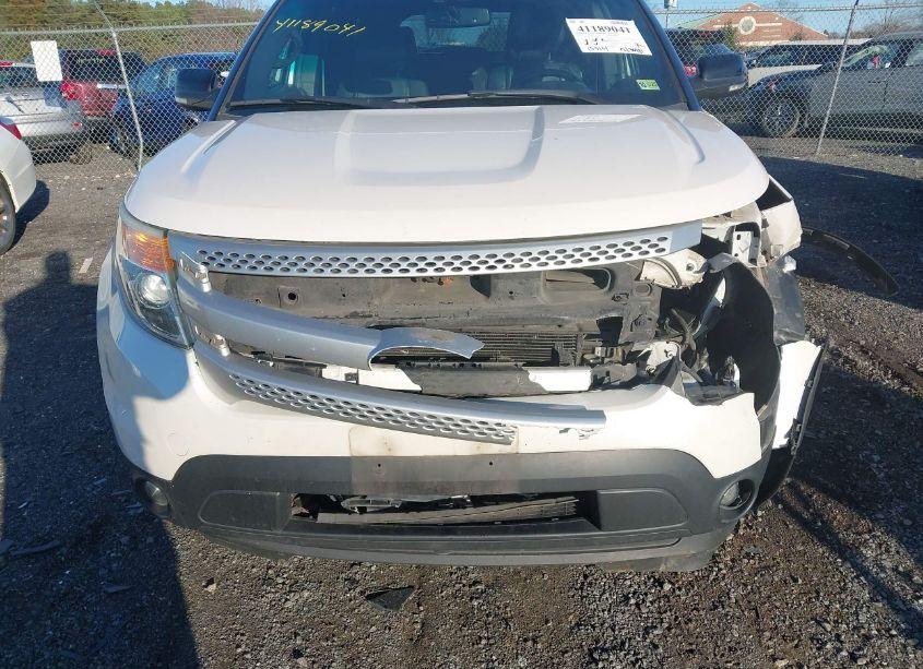 Photo 6 of 2015 Ford Explorer XLT (VIN 1FM5K8D83FGB29909)