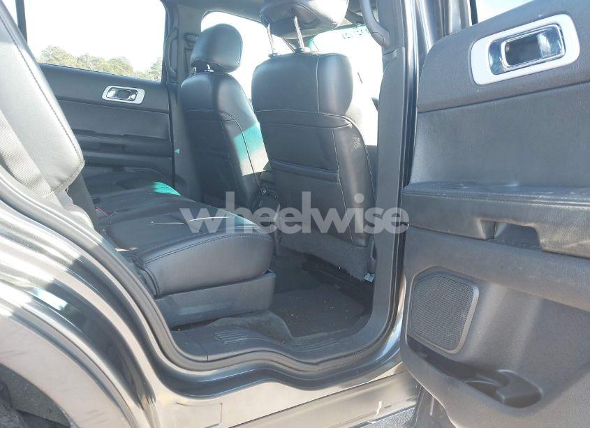 Photo 8 of 2015 Ford Explorer XLT (VIN 1FM5K8D83FGB70461)