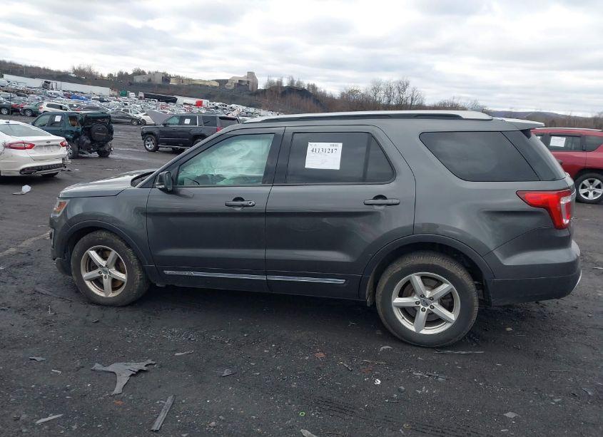 Photo 14 of 2016 Ford Explorer XLT (VIN 1FM5K8D83GGA81863)