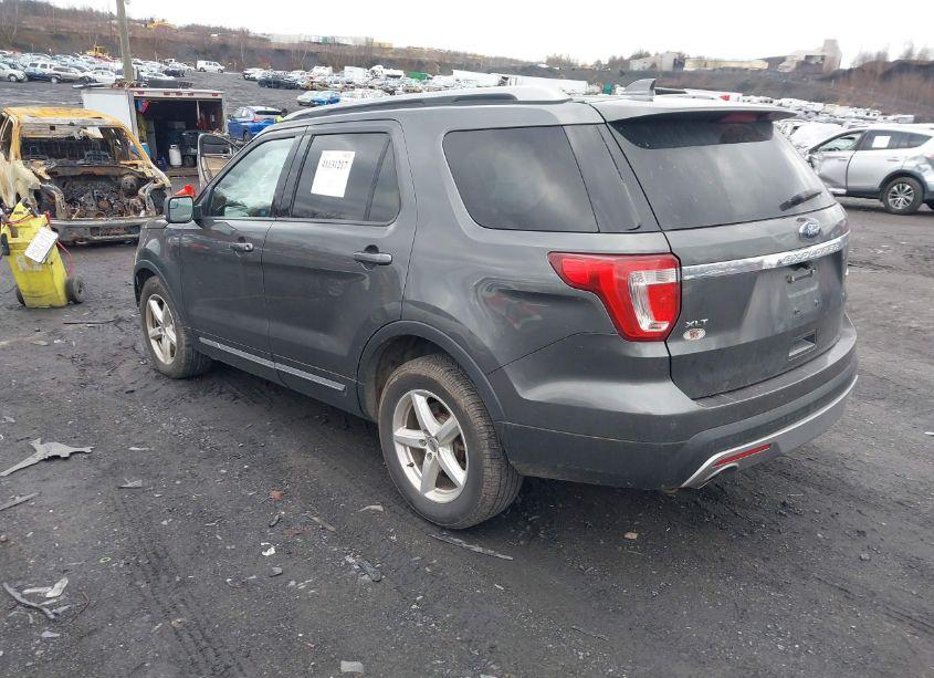 Photo 3 of 2016 Ford Explorer XLT (VIN 1FM5K8D83GGA81863)