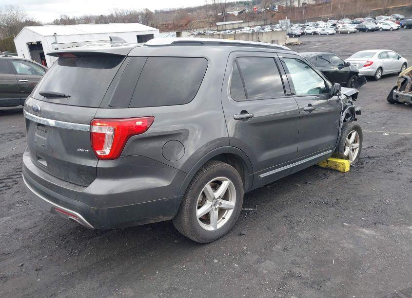 Photo 4 of 2016 Ford Explorer XLT (VIN 1FM5K8D83GGA81863)