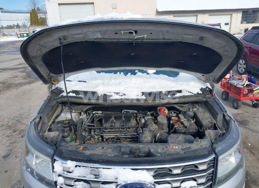 Photo 10 of 2016 Ford Explorer XLT (VIN 1FM5K8D83GGB69084)