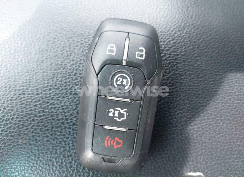 Photo 11 of 2016 Ford Explorer XLT (VIN 1FM5K8D83GGB69084)