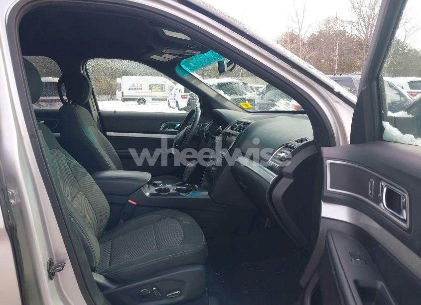 Photo 5 of 2016 Ford Explorer XLT (VIN 1FM5K8D83GGB69084)