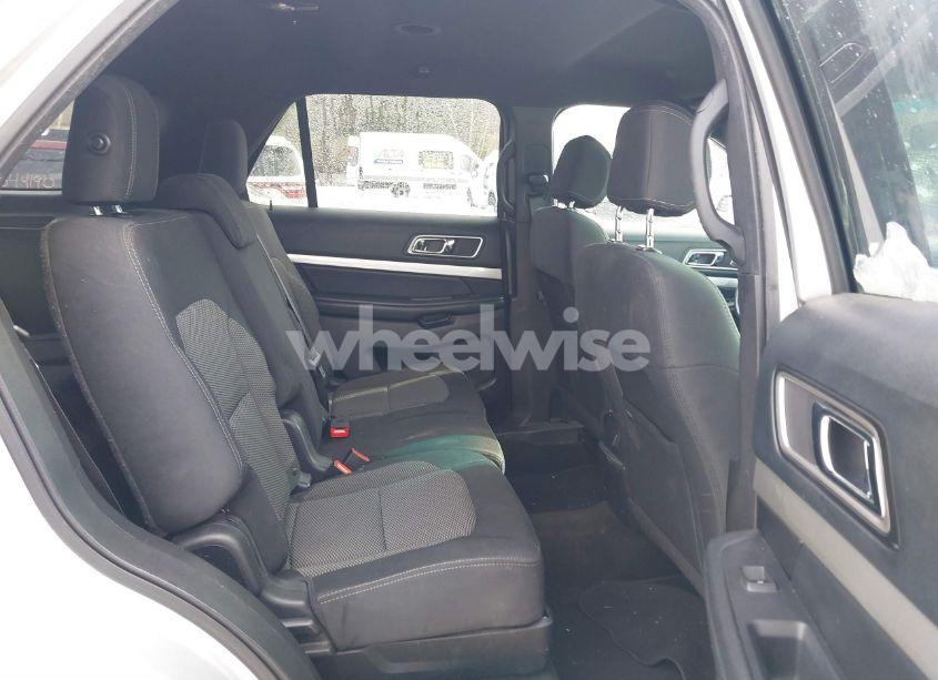 Photo 8 of 2016 Ford Explorer XLT (VIN 1FM5K8D83GGB69084)