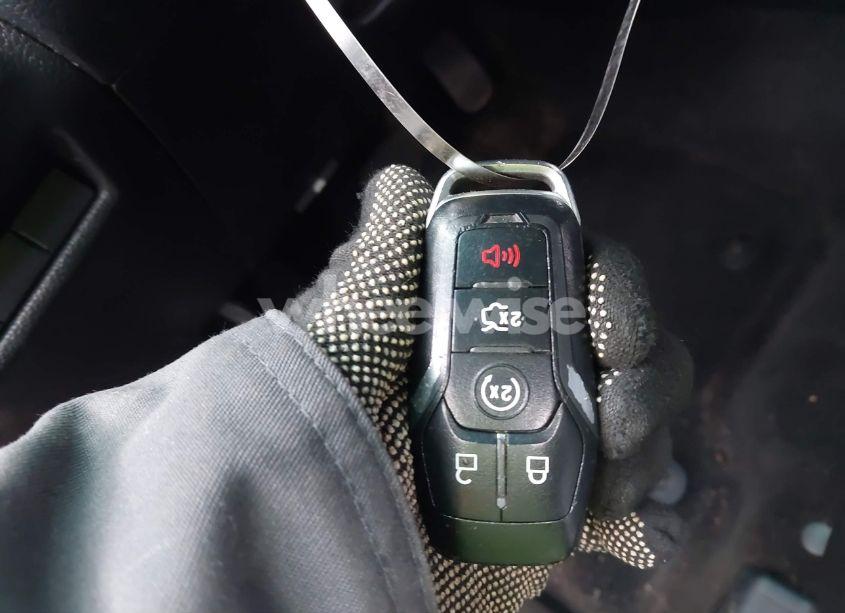 Photo 11 of 2016 Ford Explorer XLT (VIN 1FM5K8D83GGB92820)