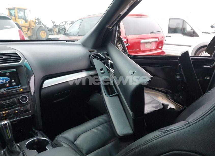 Photo 5 of 2016 Ford Explorer XLT (VIN 1FM5K8D83GGB92820)