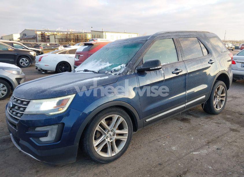 Photo 2 of 2016 Ford Explorer XLT (VIN 1FM5K8D83GGC32376)