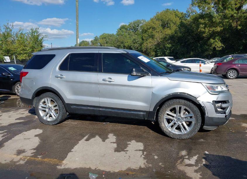 Photo 13 of 2016 Ford Explorer XLT (VIN 1FM5K8D83GGC37321)