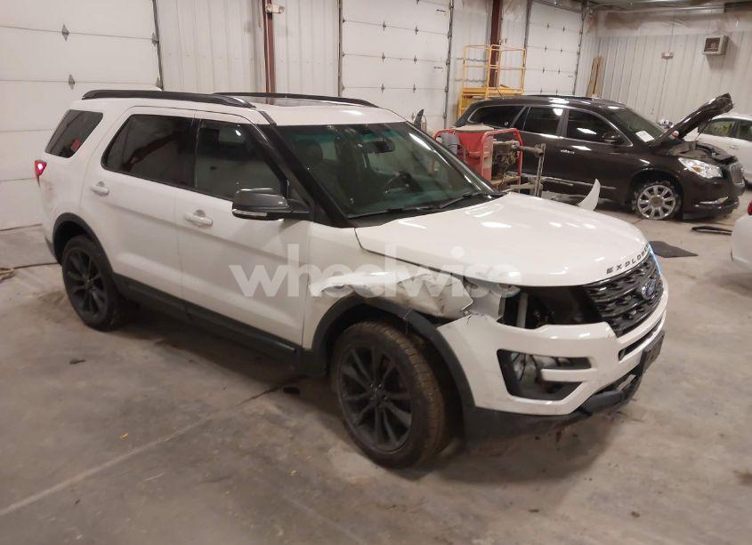 2017 Ford Explorer XLT (VIN 1FM5K8D83HGA30672) main photo