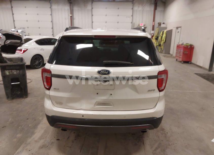 Photo 16 of 2017 Ford Explorer XLT (VIN 1FM5K8D83HGA30672)