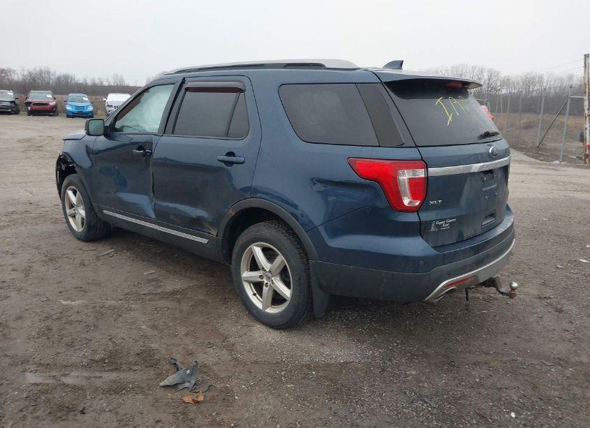 Photo 3 of 2017 Ford Explorer XLT (VIN 1FM5K8D83HGA41588)