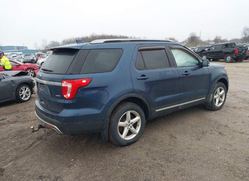 Photo 4 of 2017 Ford Explorer XLT (VIN 1FM5K8D83HGA41588)