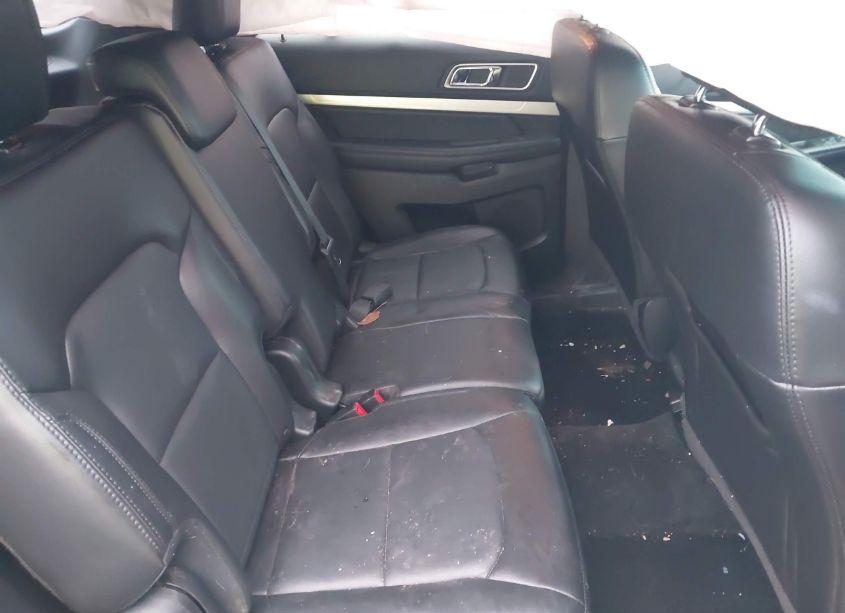 Photo 8 of 2017 Ford Explorer XLT (VIN 1FM5K8D83HGA41588)