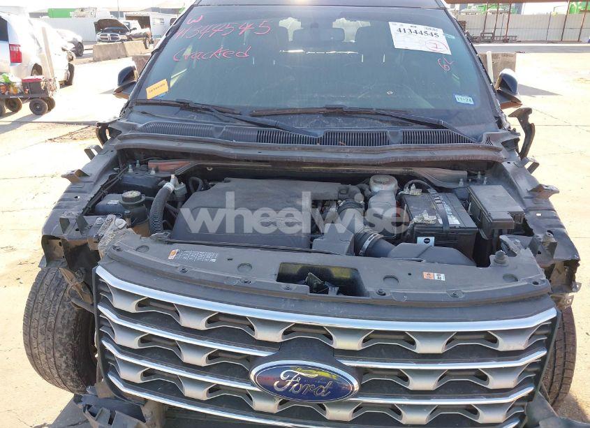 Photo 10 of 2017 Ford Explorer XLT (VIN 1FM5K8D83HGB90728)