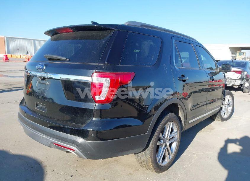 Photo 4 of 2017 Ford Explorer XLT (VIN 1FM5K8D83HGB90728)