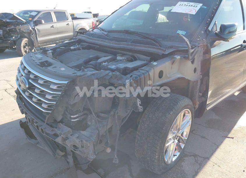 Photo 6 of 2017 Ford Explorer XLT (VIN 1FM5K8D83HGB90728)