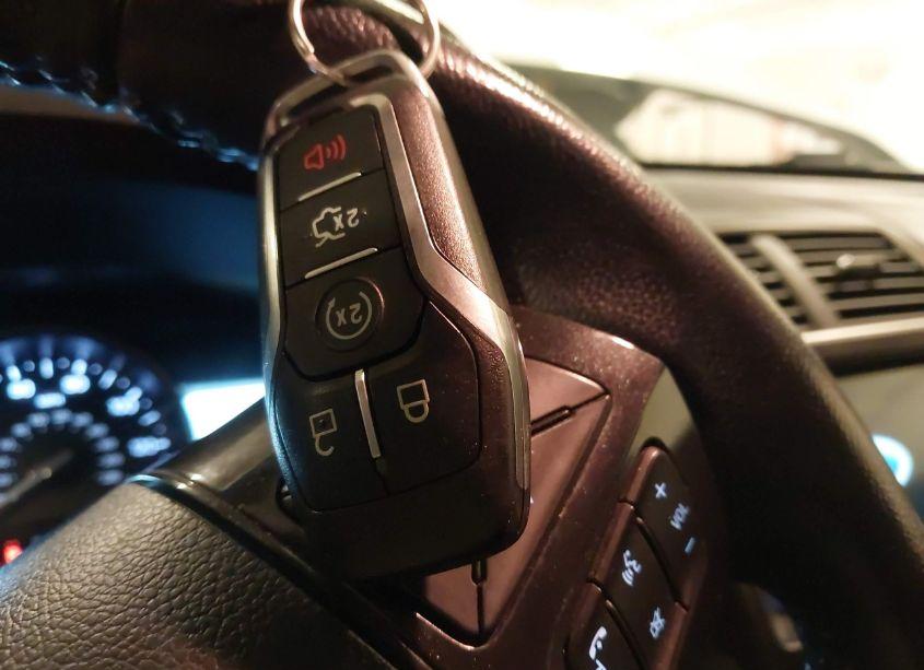 Photo 11 of 2017 Ford Explorer XLT (VIN 1FM5K8D83HGD10950)