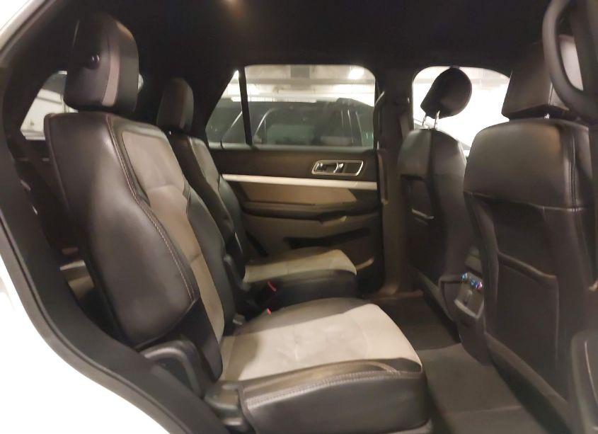 Photo 8 of 2017 Ford Explorer XLT (VIN 1FM5K8D83HGD10950)